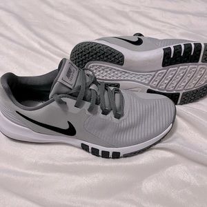Mens Nike Flex sneakers.